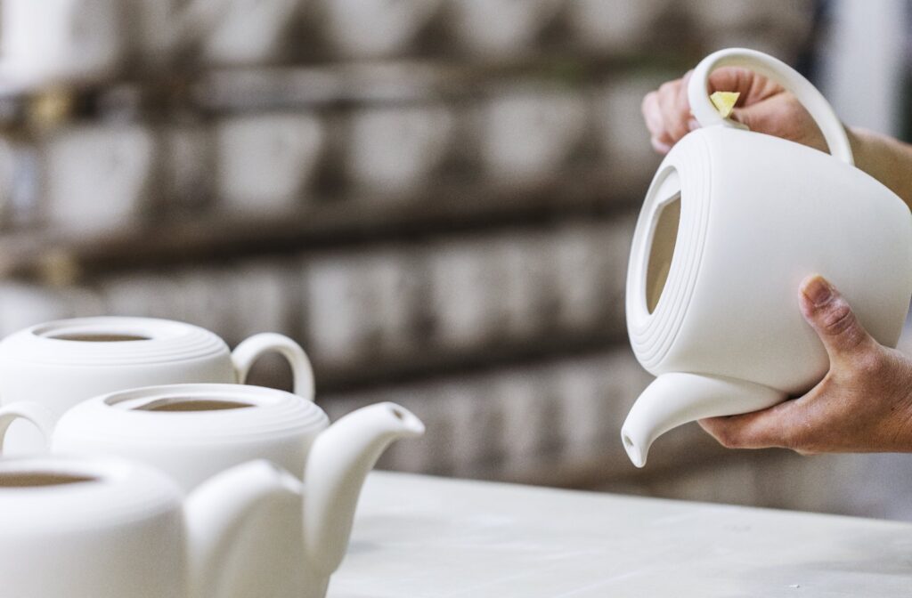 Porcelain, a safe, resistant and elegant solution!